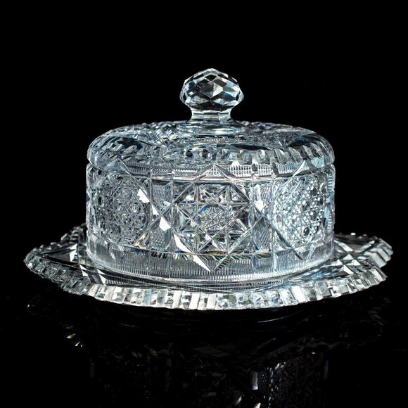 Vintage Crystal Butter Dish With Lid & Intricate Starburst Pattern - Picture 10 of 10